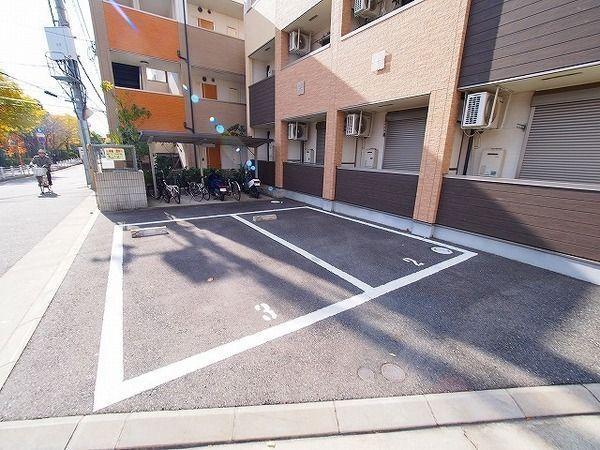フジパレス立花ノース（202） 駐車場