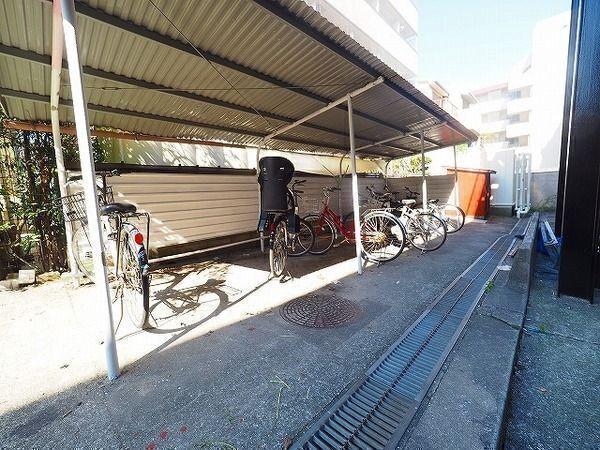 グランツ武庫川（402） 駐車場