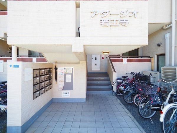 アダージオ若王寺（305） エントランス