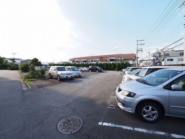 ビレッジハウス南清水タワー1号棟（325） 駐車場