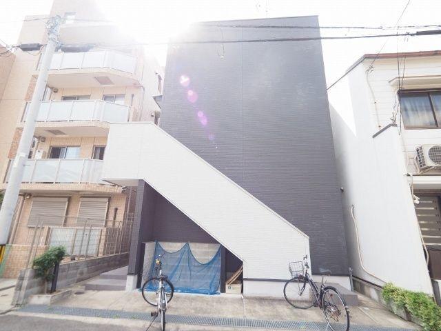 maison noire 物件画像