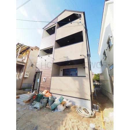 建築中