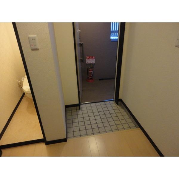 クラウドヒルズ（303） 玄関