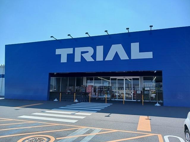 トライアル鹿沼店：3200m