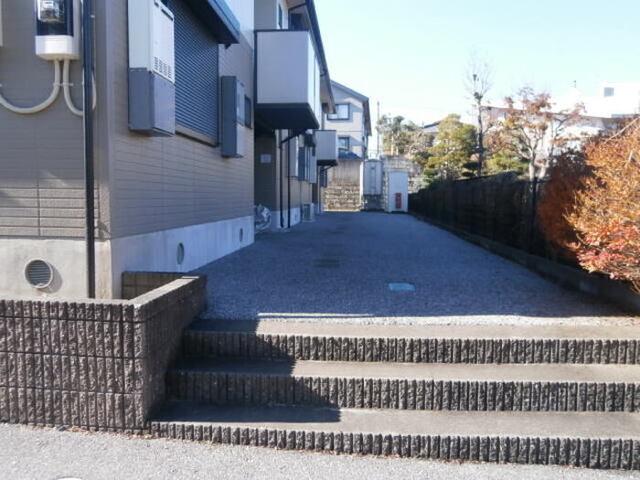 ラスリーズ（103） エントランス