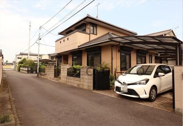 カーポート付いてます