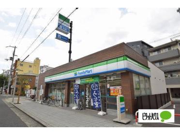 ファミリーマート桃谷駅西店：177m