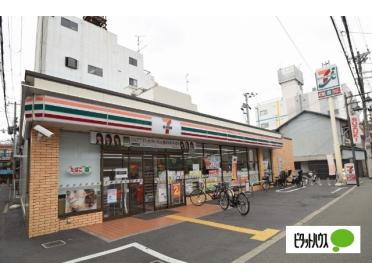 セブンイレブン大阪勝山北5丁目店：383m