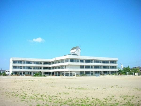 大崎市立古川第四小学校：1302m