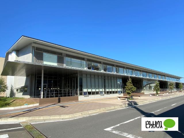 大崎市図書館：1461m