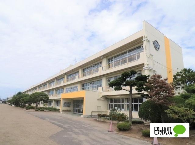 大崎市立古川第二小学校：1003m