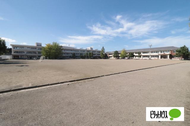 大崎市立古川第一小学校：1062m