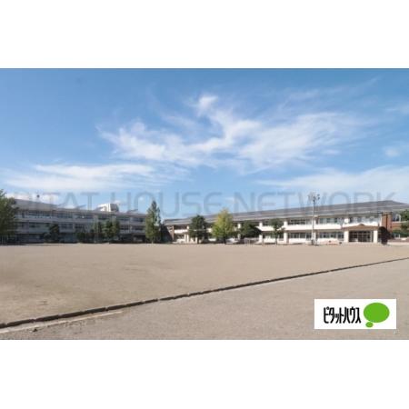 大崎市立古川第一小学校：886m