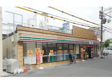 セブンイレブン大阪道修町1丁目店：388m