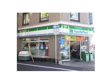 ファミリーマート新北野一丁目店：218m