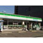 ファミリーマート新北野三丁目店：49m