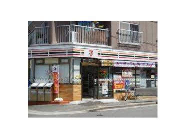 セブンイレブン大阪十三東1丁目店：199m