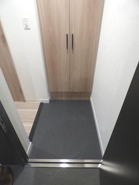 プレサンス松屋町グレース 玄関
