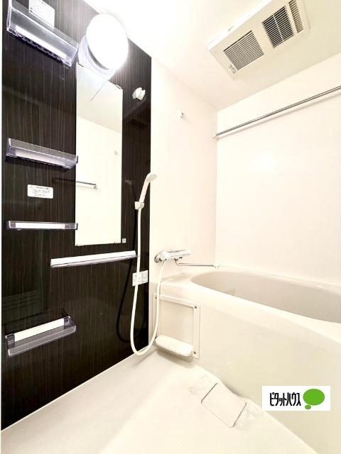 セレニテ福島アリア バス／シャワー
