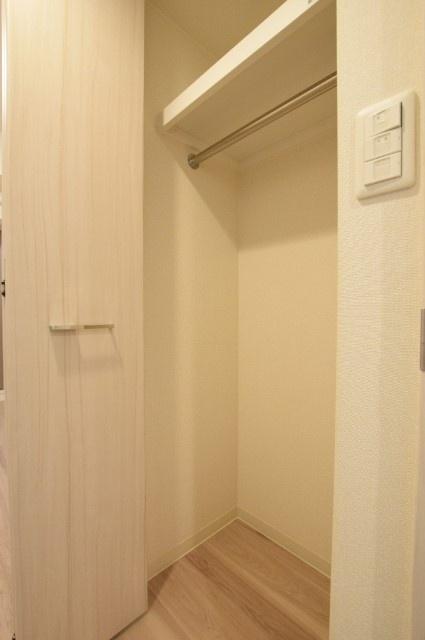 プレサンス扇町駅前 収納