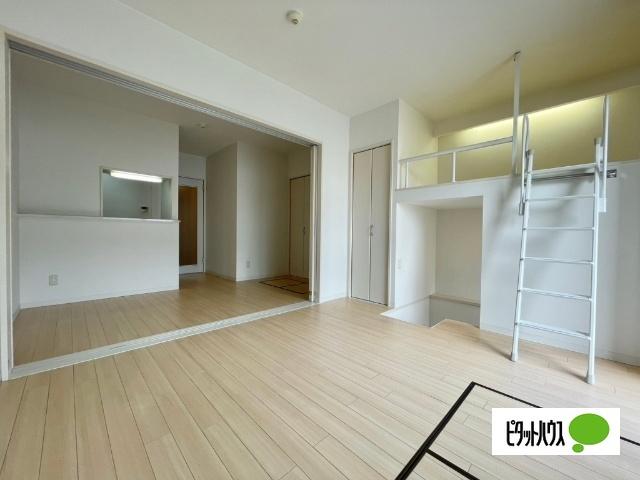 NORTH VILLAGE参番館 リビング