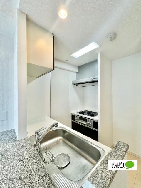 エステムコート新大阪Ⅸグランブライト キッチン