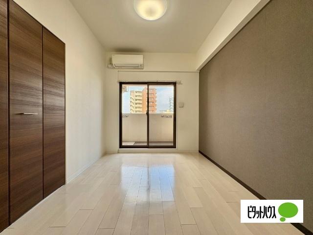 大阪市淀川区十三本町マンション リビング