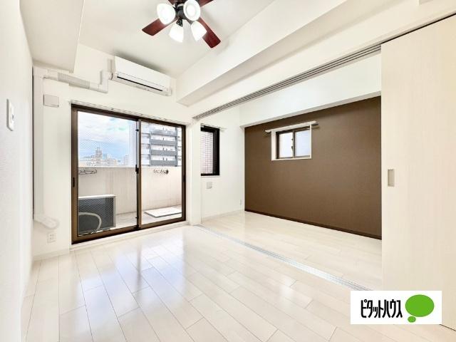 大阪市淀川区西三国マンション リビング