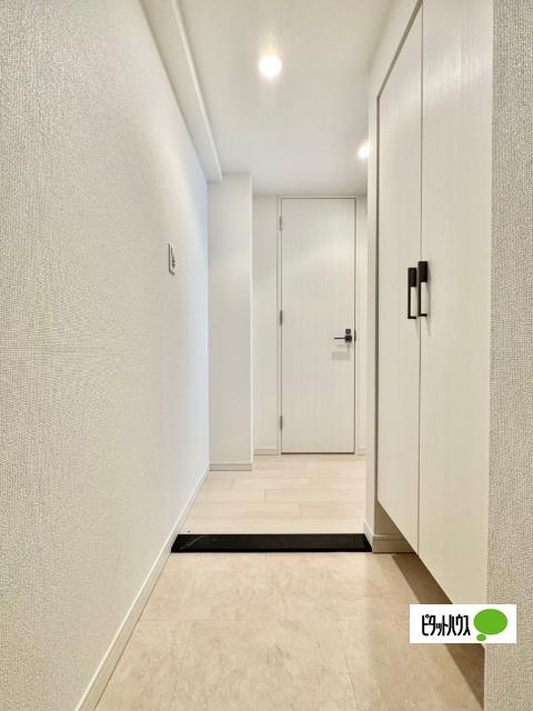 S-RESIDENCE江坂Eminence 玄関