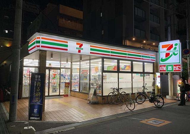 セブンイレブン梅田万歳町店：140m