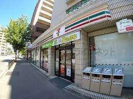 セブンイレブン吹田広芝町北店：71m