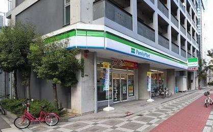 ファミリーマート本庄西三丁目店：200m
