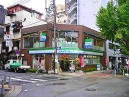ファミリーマート江戸堀二丁目店：162m