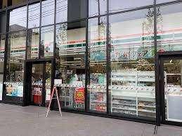 セブンイレブン新大阪第2NKビル店：203m