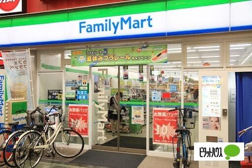 ファミリーマート天神橋筋商店街店：156m