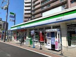 ファミリーマート加島駅東口店：204m