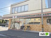 セブンイレブン野田阪神駅北店：59m