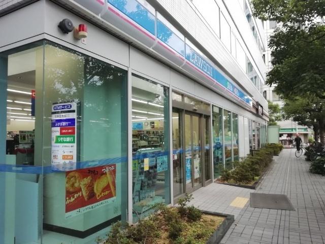 ローソン新大阪駅東口店：124m