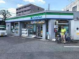 ファミリーマート南吹田五丁目店：210m