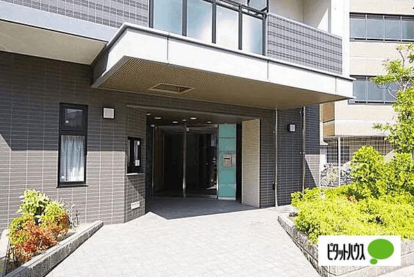レジュールアッシュ北大阪グランドステージ エントランス