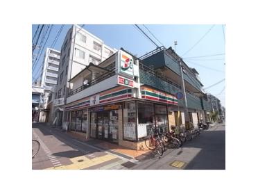 セブンイレブン神戸新在家駅前店：190m