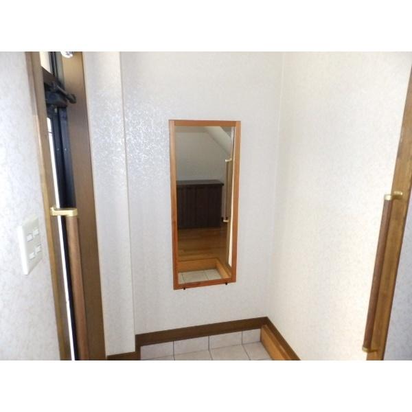 大石北町貸家7-28 玄関