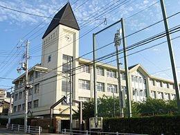 神戸市立六甲小学校：450m