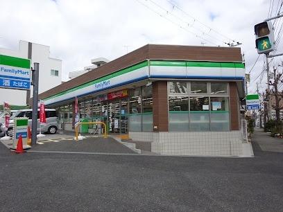 ファミリーマート神戸城内通店：120m