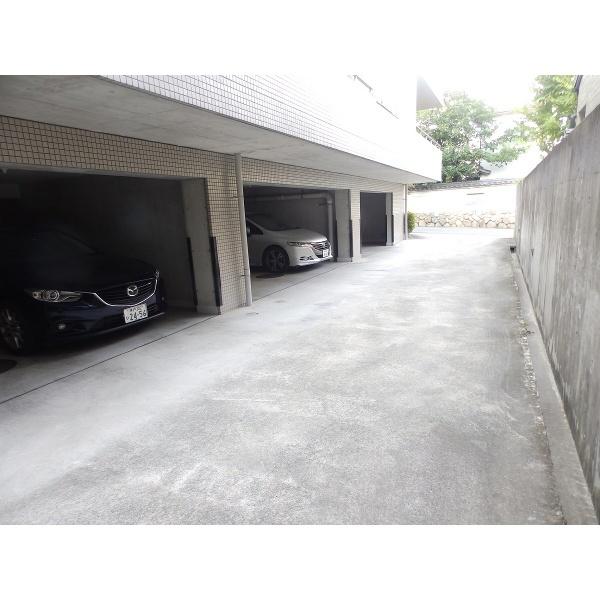 LIAISON楠丘 駐車場