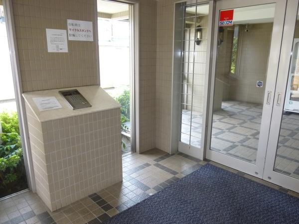 郡山市昭和マンション エントランス