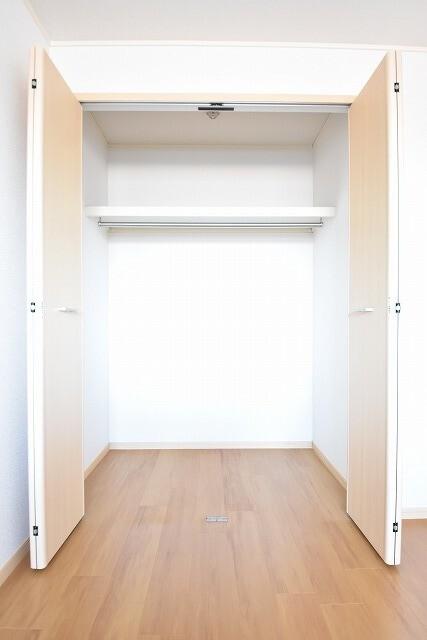 ルネサンス　サルタＢ（305） 収納