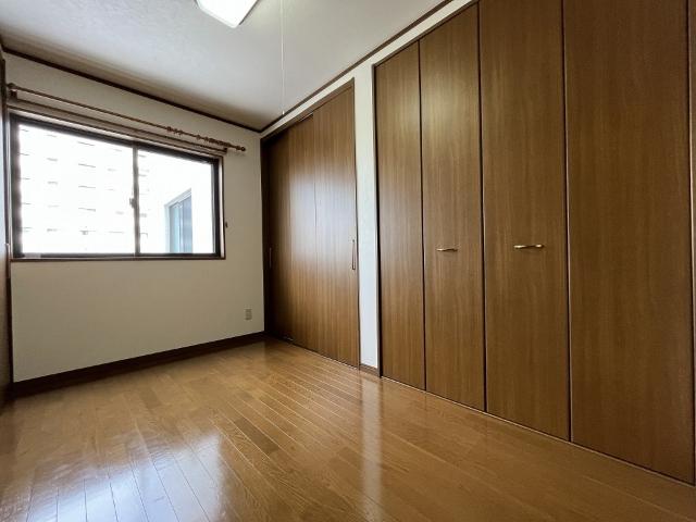 ヴィラ本町Ⅲ（501） 収納