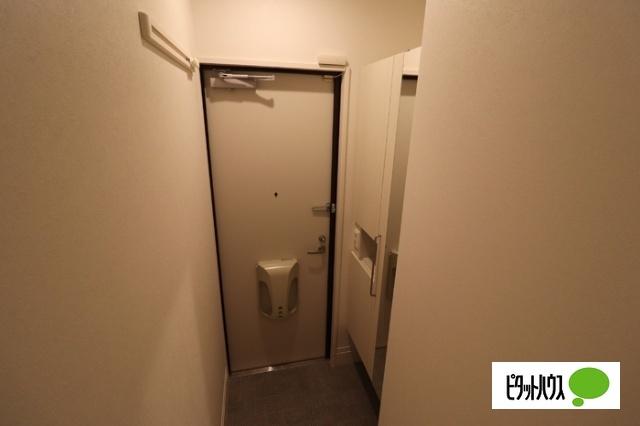 シエロⅡ（103） 玄関