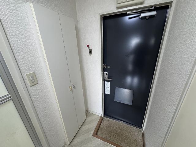郡山市安積町日出山アパート 玄関